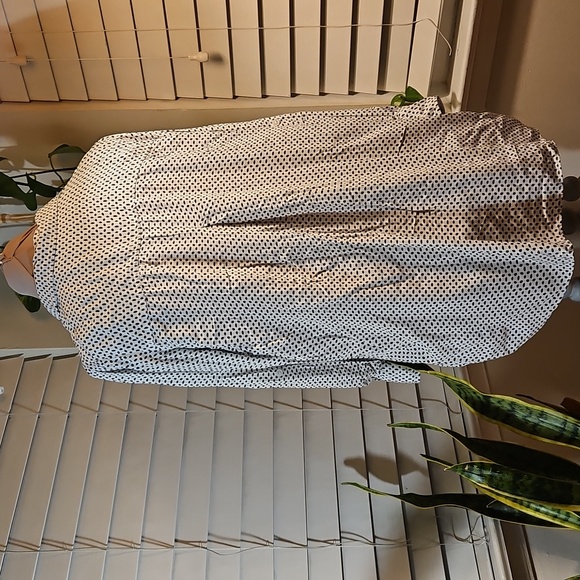 Emphasis Geographic Button Down top - Picture 2 of 5